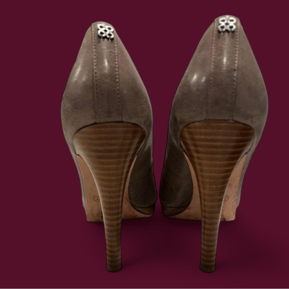 COACH Chelsie Distressed Leather Heels Platform Taupe Gray 9.5 FREE SHIPPING